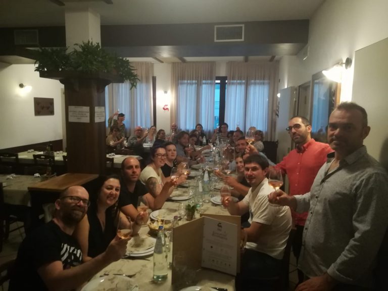 brindisi di fine corso all'Osteria Da Paco
