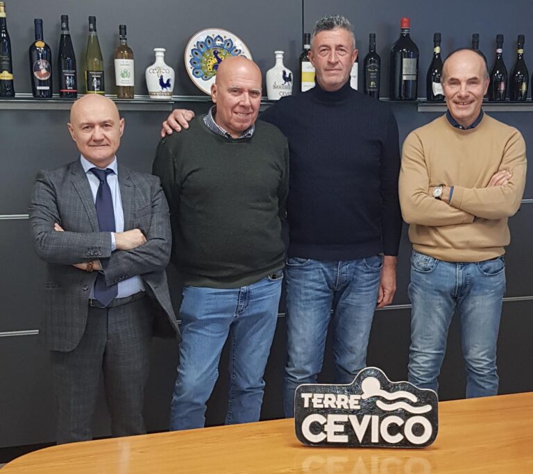 Mirco Bagnari Legacoop Romagna, Lino Bacchilega Vice Presidente Terre Cevico, Franco Donati neo Presidente Terre Cevico, Marco Nannetti Consigliere Tecnico.