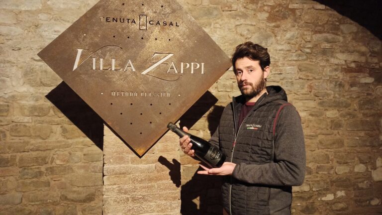 Daniele-Casali-con-Villa-Zappi-Metodo-classico