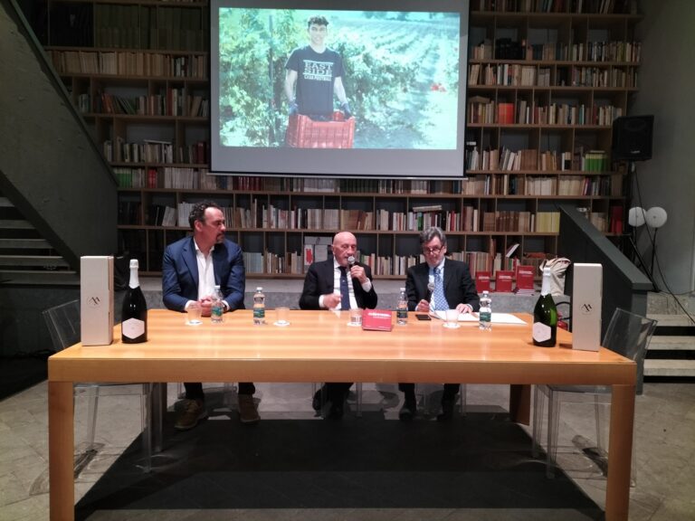 presentazione-libro-Fausto-Arrighi-Centro-Brera-Milano-relatori