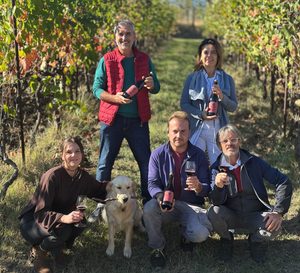 Fattoria Moretto brinda con il Tasso - Copia